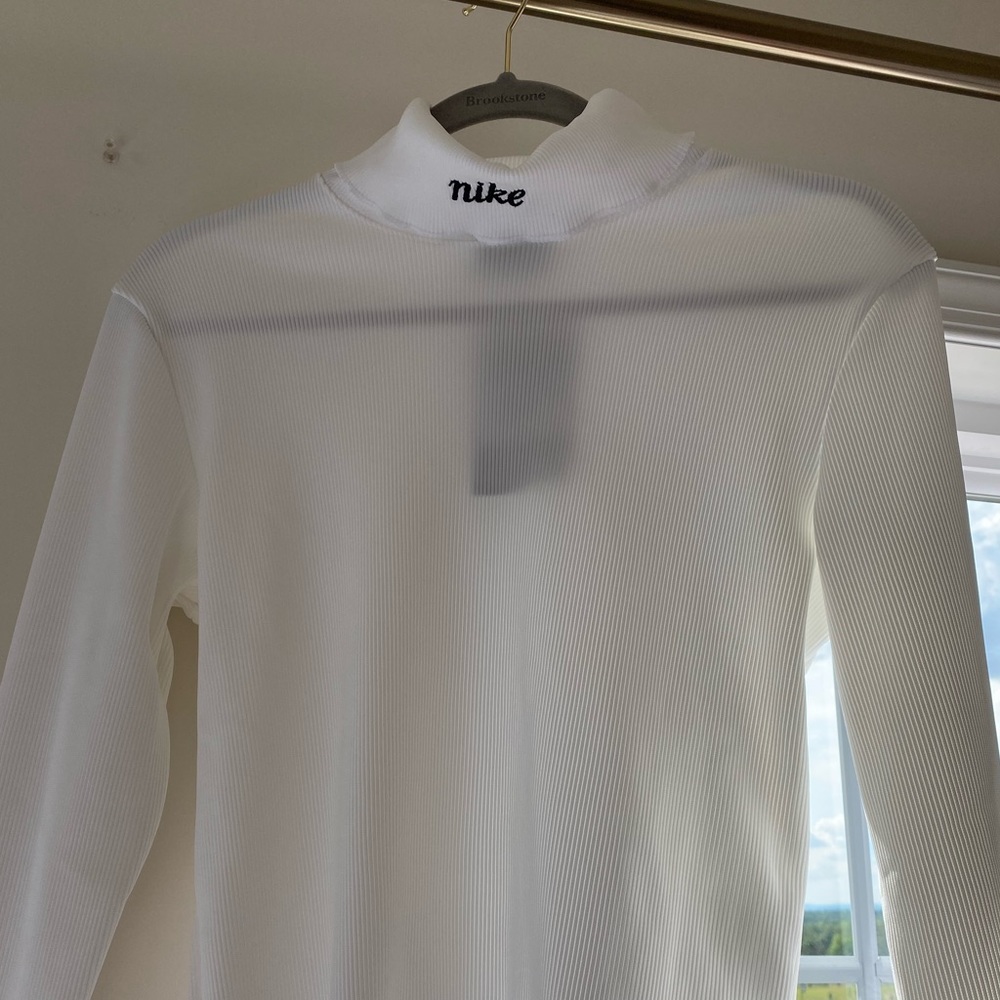 nike turtleneck